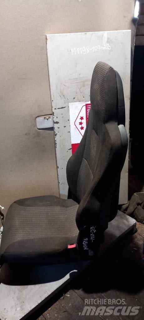 MAN TGS.     81623016946 驾驶室与内部