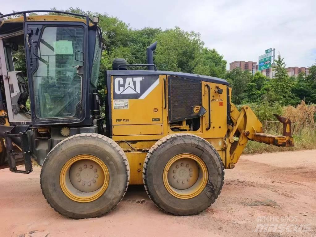 CAT 160 M 平地机/推土机