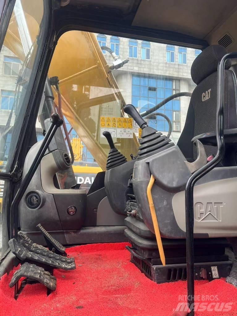 CAT 312D2GC 中型挖掘机