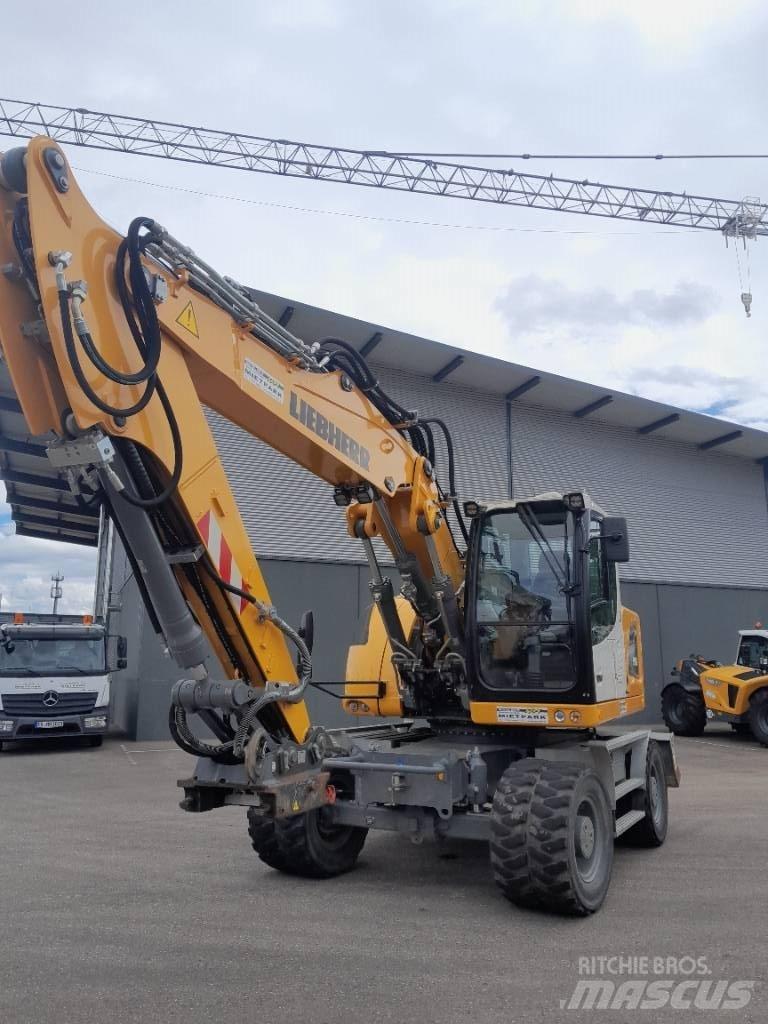 Liebherr A 916 轮式挖掘机