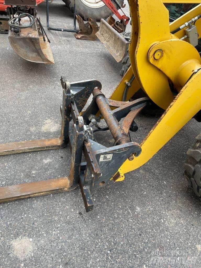 Komatsu WA 70 轮式装载机
