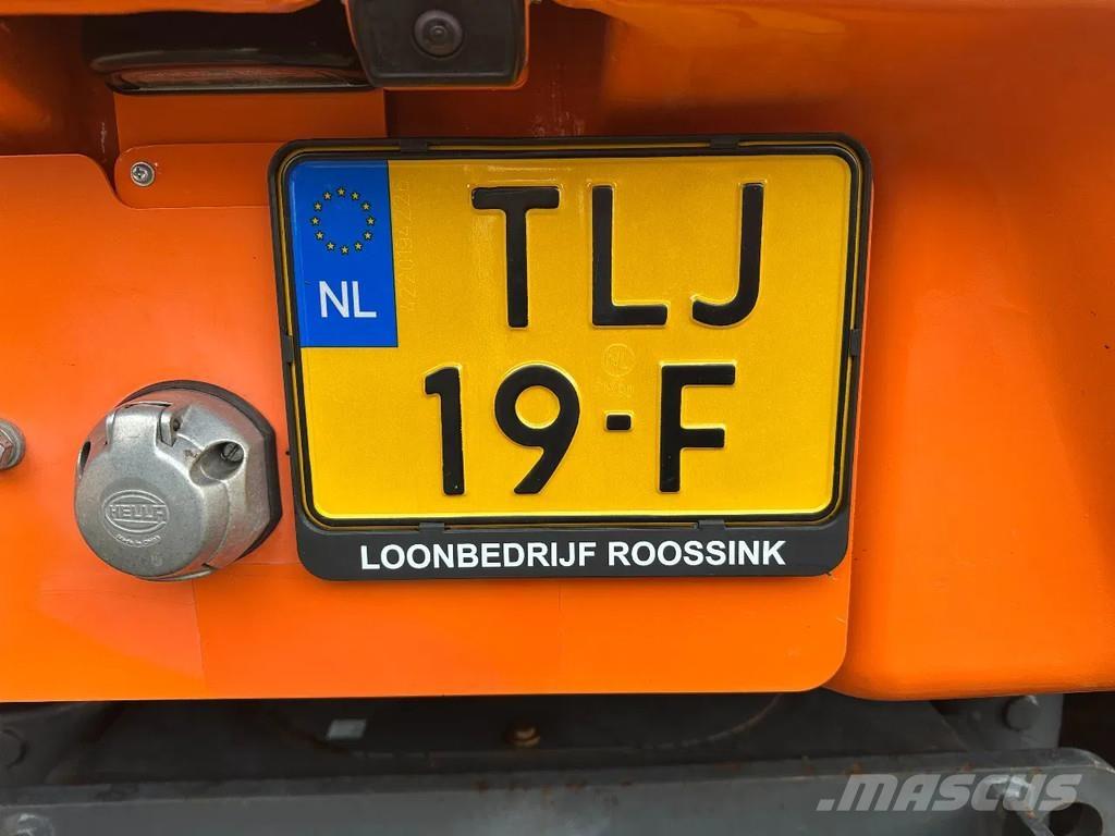 Doosan DX140W-5 轮式挖掘机