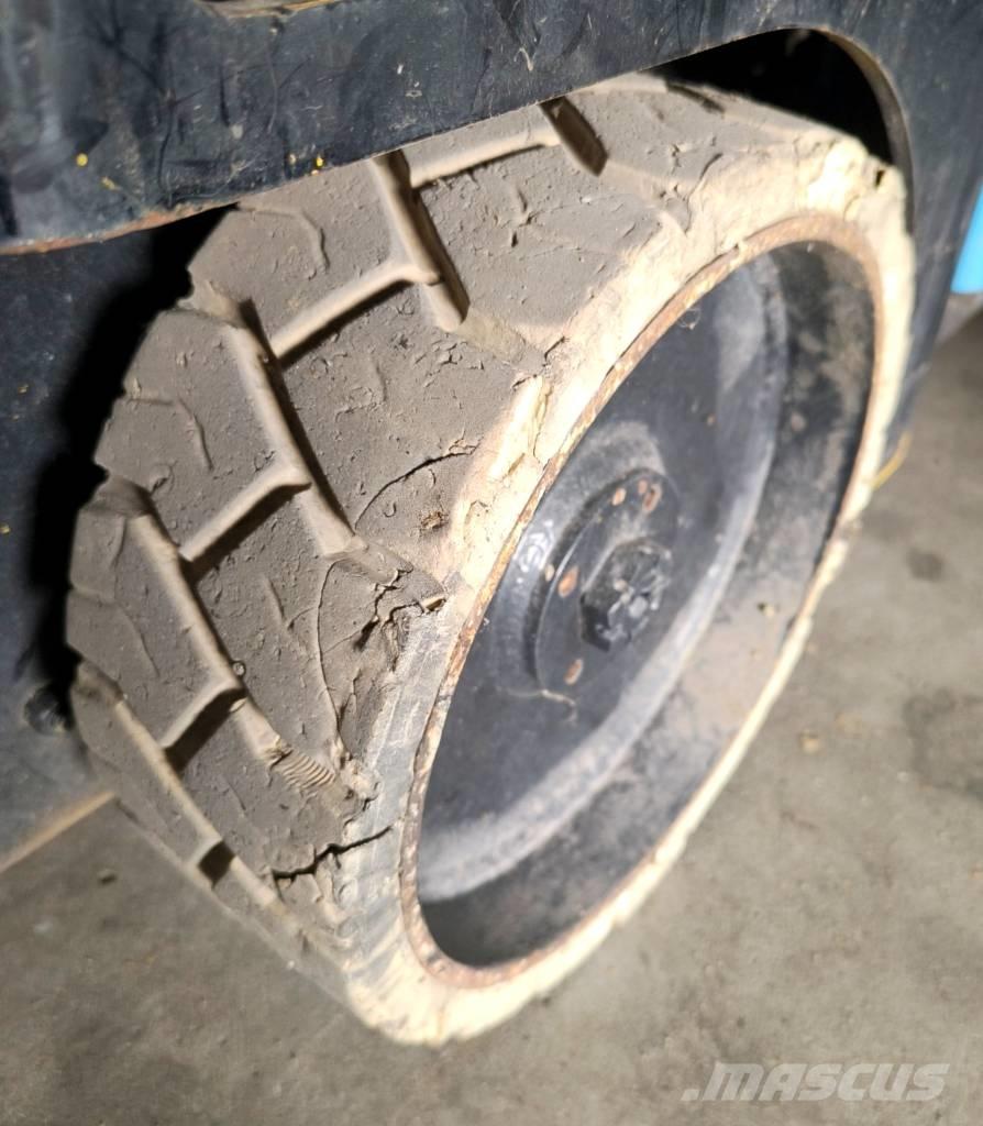 Haulotte Compact 12 剪叉式升降机