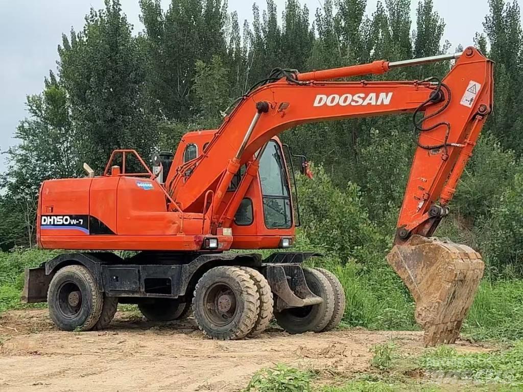 Doosan DH 150 W-7 轮式挖掘机