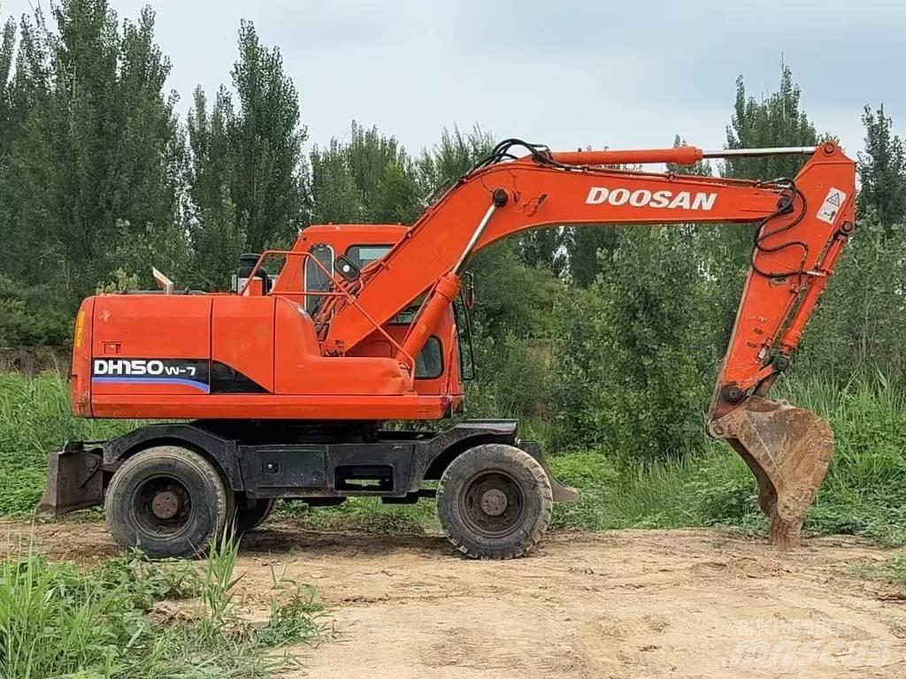 Doosan DH 150 W-7 轮式挖掘机