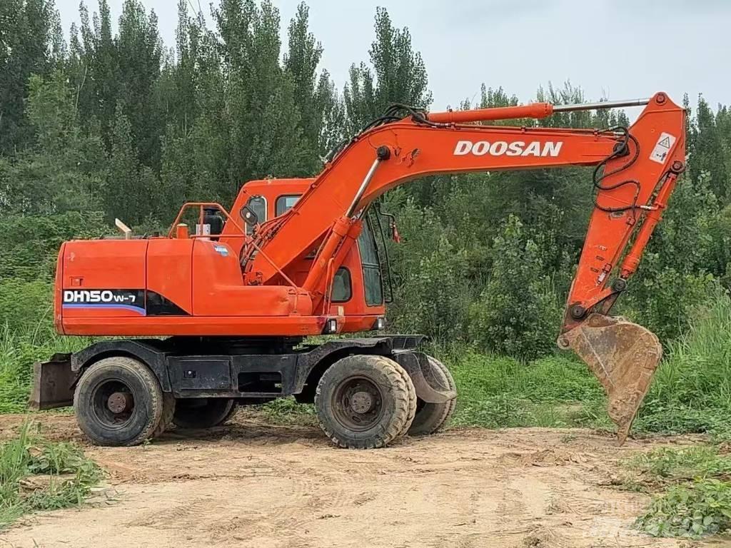 Doosan DH 150 W-7 轮式挖掘机