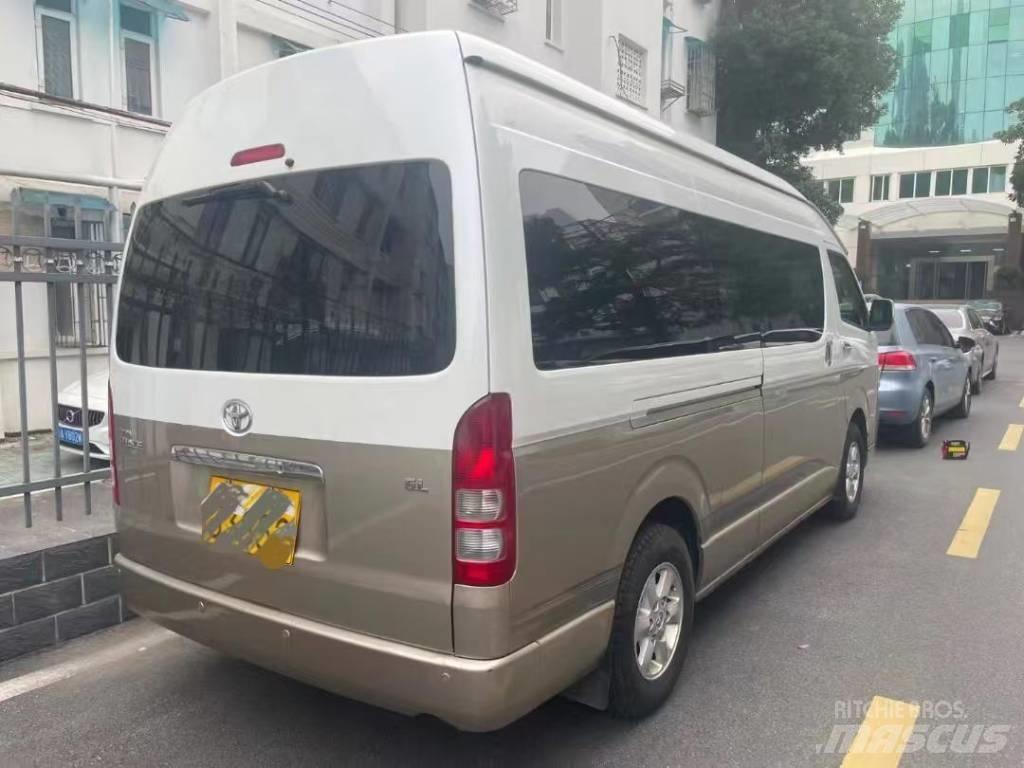 Toyota Coaster 公路客运汽车