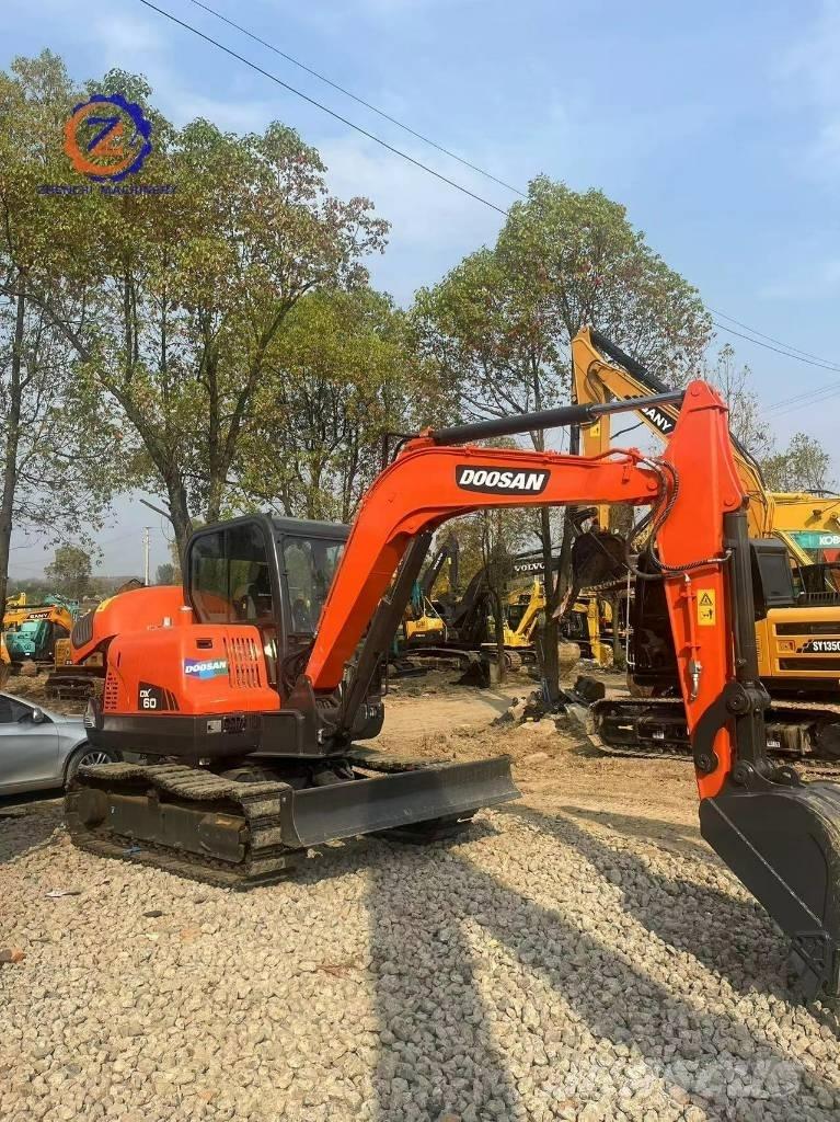 Doosan DX 60 小型挖掘机