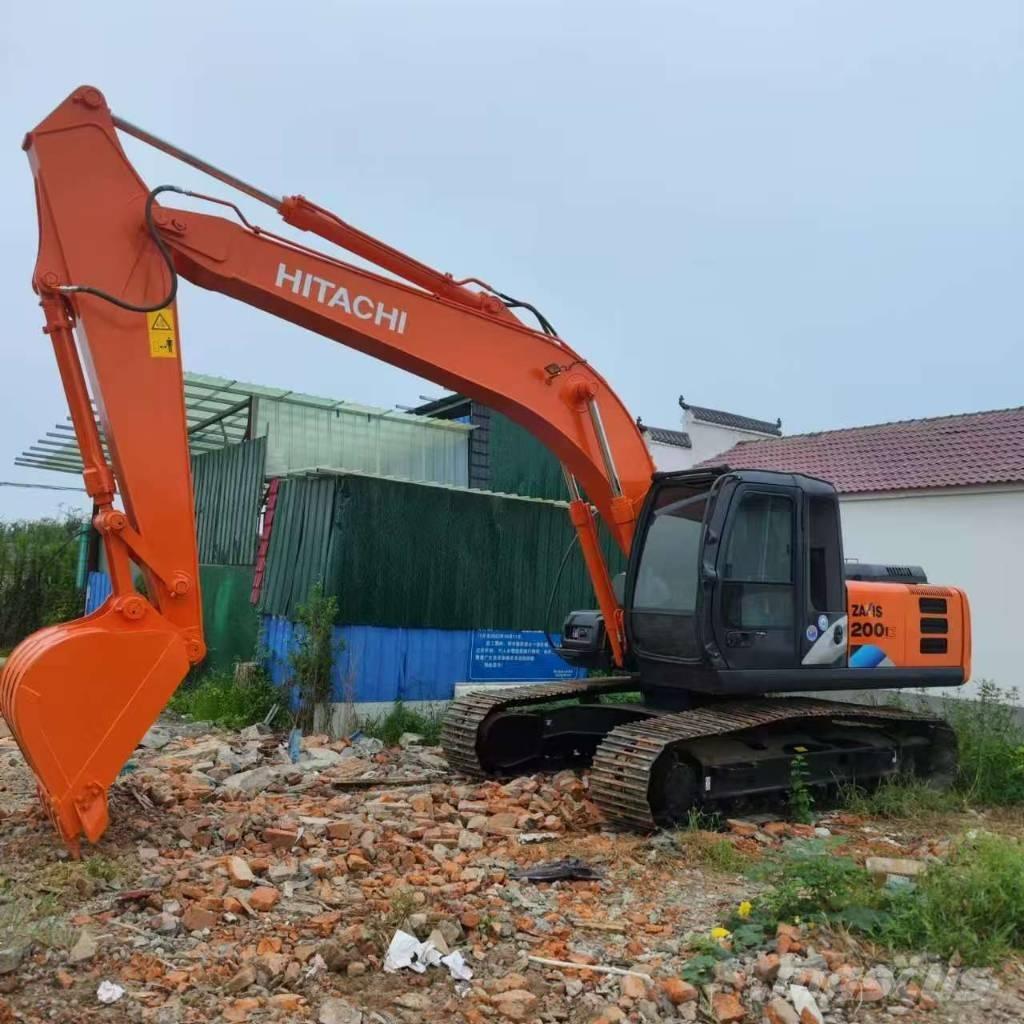 Hitachi ZX 200 履带挖掘机