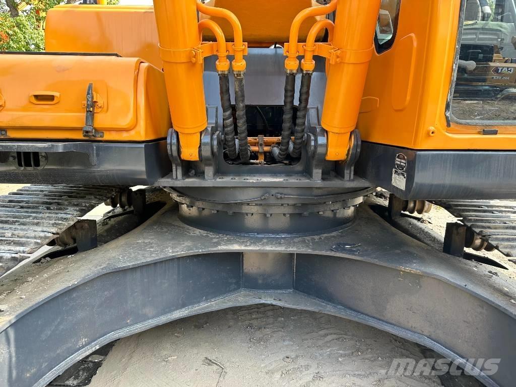 Hyundai R305LC-9 履带挖掘机