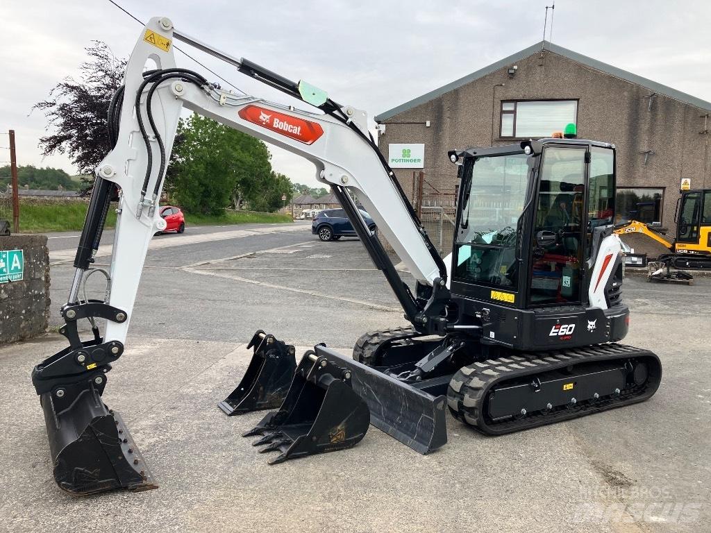 Bobcat E60 小型挖掘机