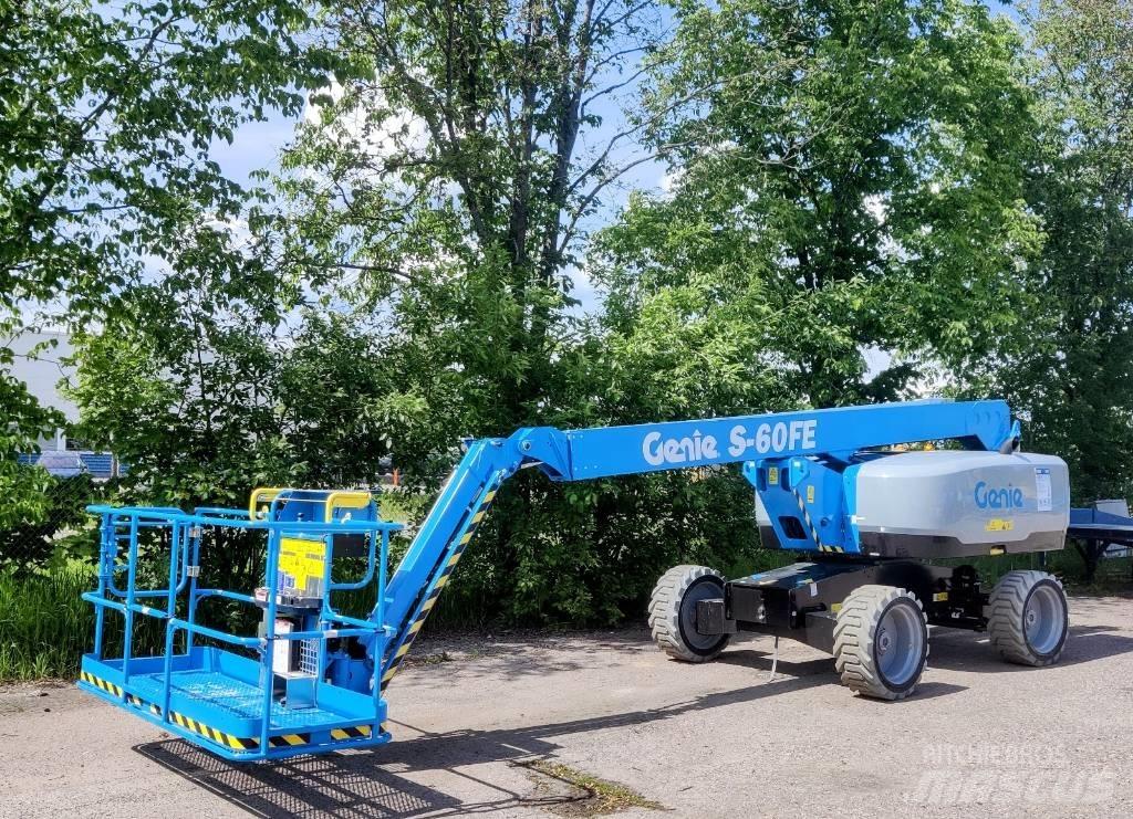 Genie S-60 FE 曲臂高空工作平台