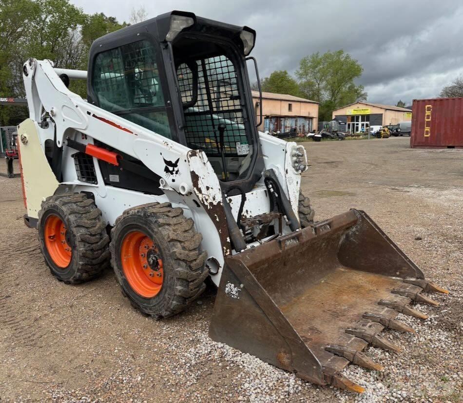 Bobcat S 530 滑移装载机