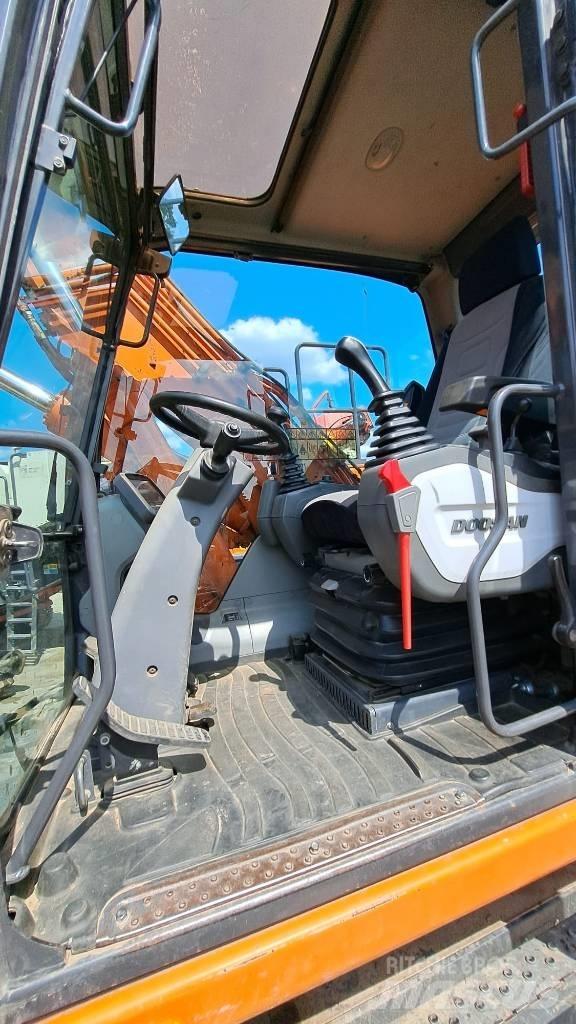 Doosan DX 160 W-3 轮式挖掘机