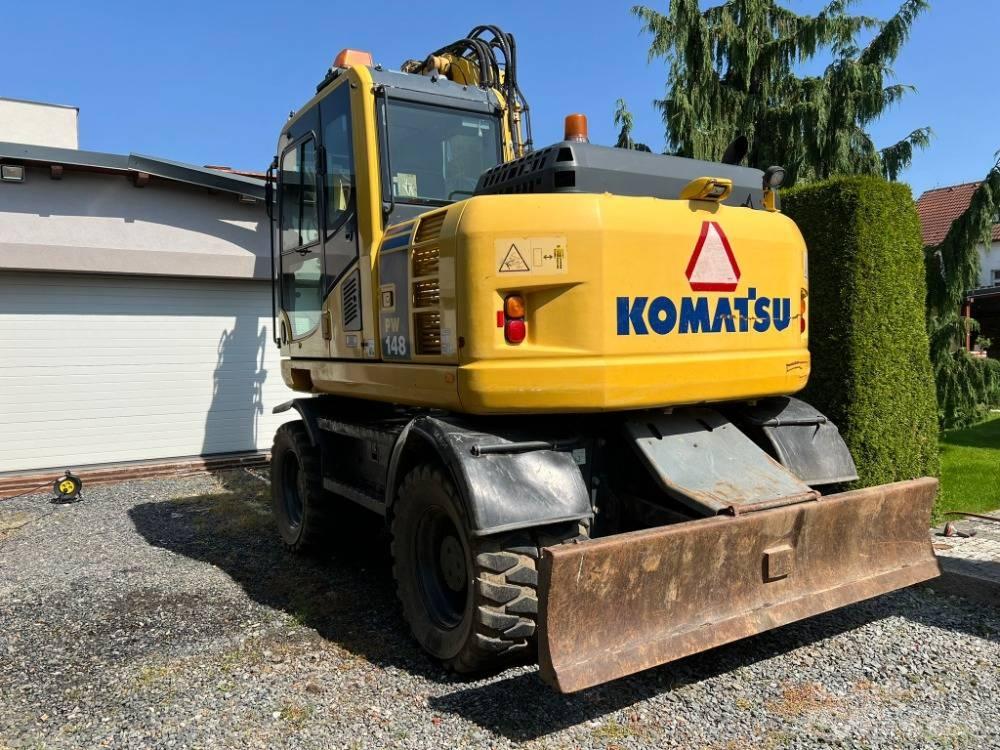 Komatsu PW 148-8 轮式挖掘机