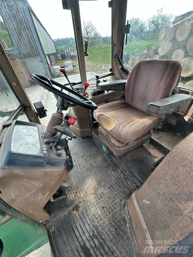 John Deere 6400 小型拖拉机