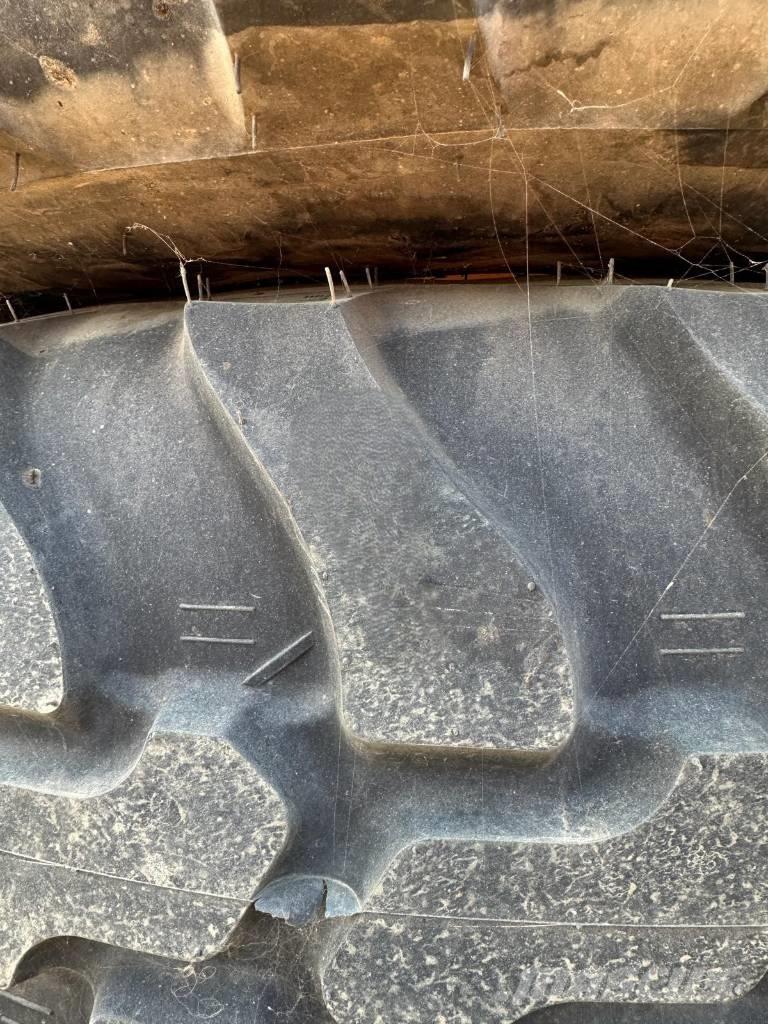 Dunlop 405/70R20 轮胎、车轮和轮圈