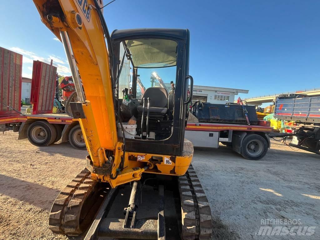 JCB 8030 小型挖掘机