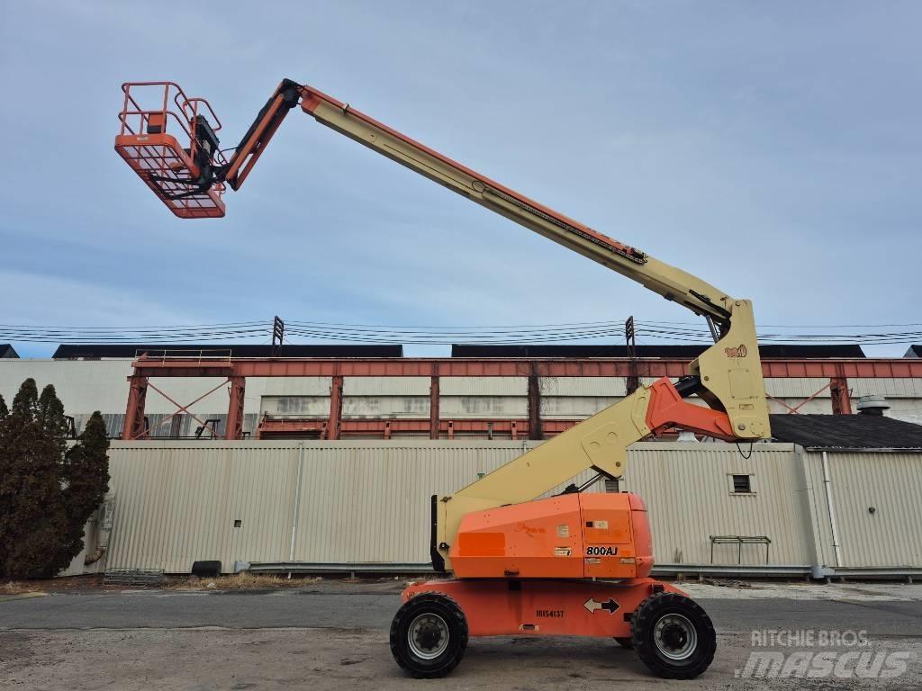 JLG 800 AJ 曲臂高空工作平台