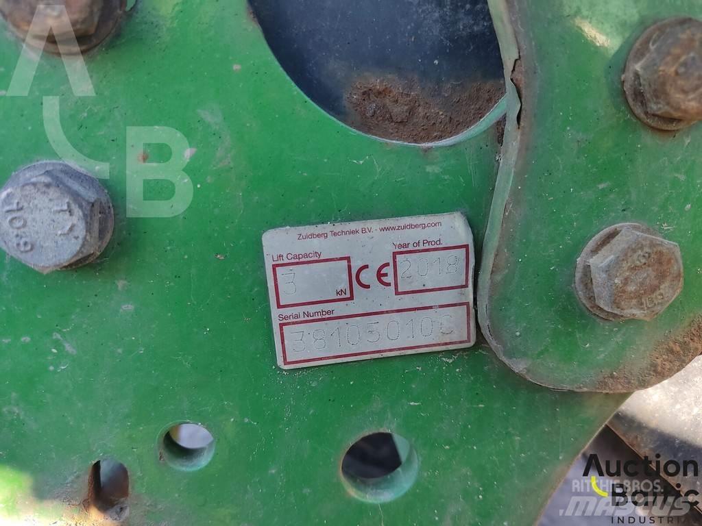 John Deere 2026R 拖拉机/农用车