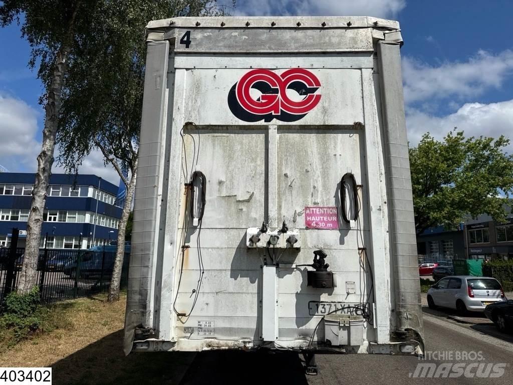 Metaco Tautliner 侧帘半挂车