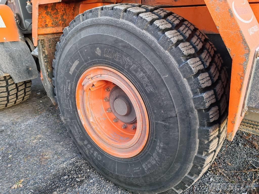 Doosan DL 220 轮式装载机