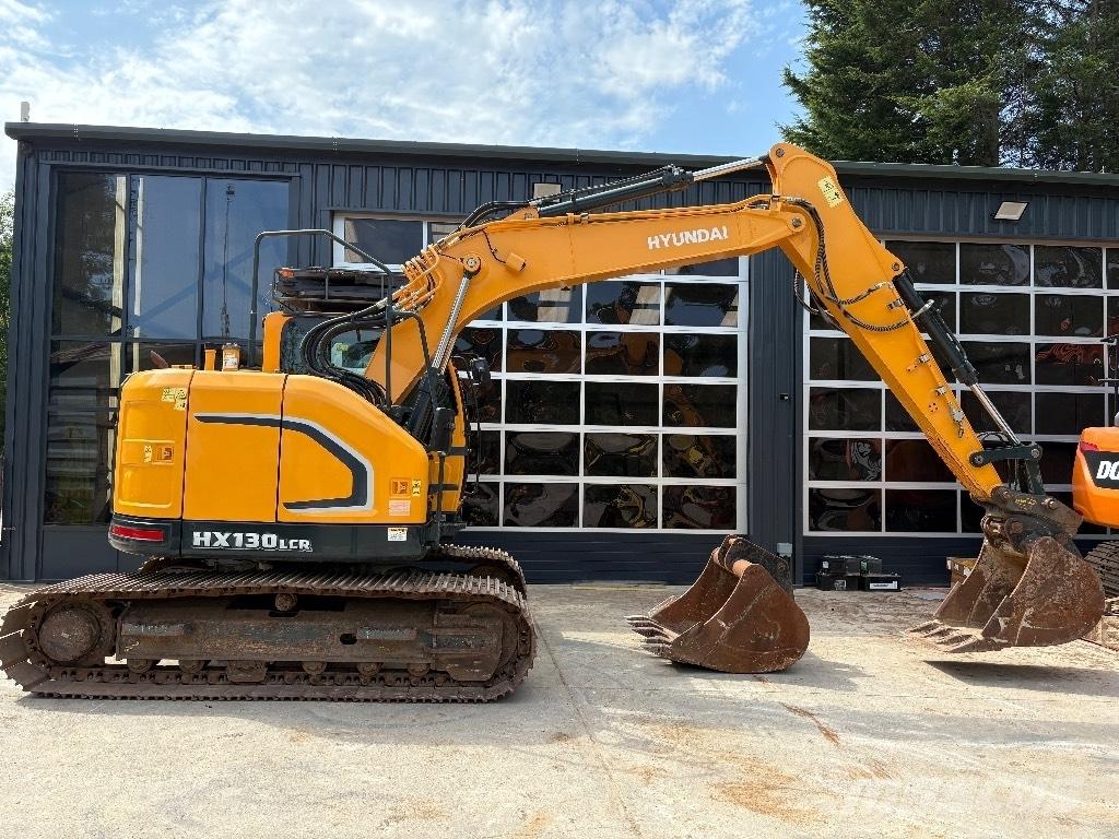 Hyundai HX 130 履带挖掘机