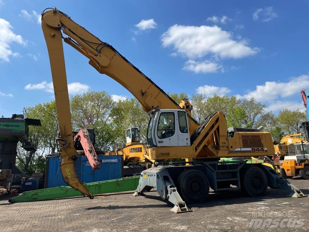 Liebherr 944 C HD 工业挖掘机