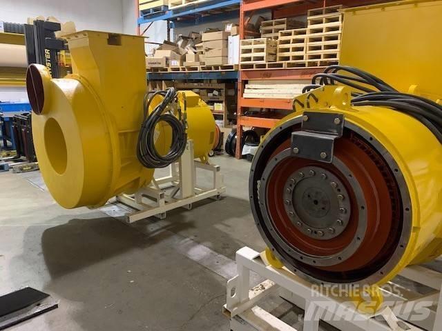 Komatsu 830 E 铰接式自卸车