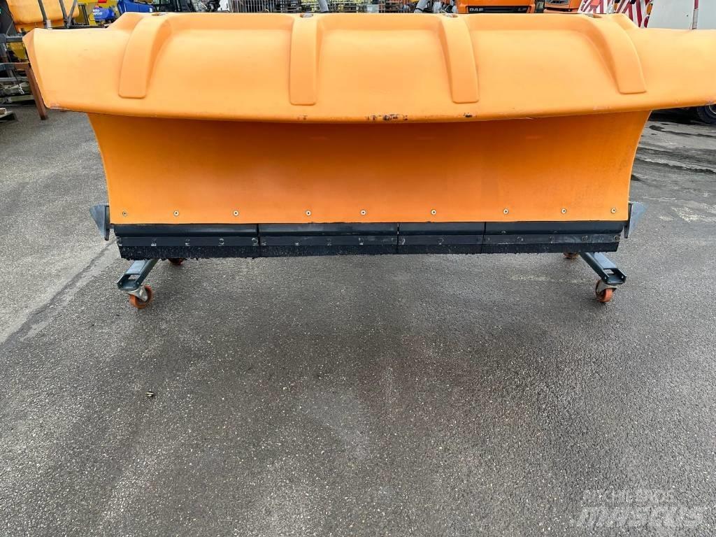Nido SNK 27 VPZ 240 推雪机