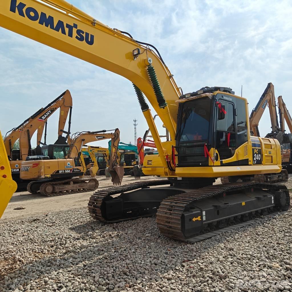 Komatsu 240LC-8 履带挖掘机