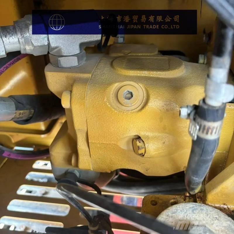 CAT 305.5 E 小型挖掘机