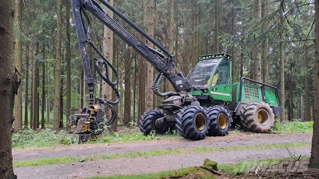 John Deere 1070 D 收割机