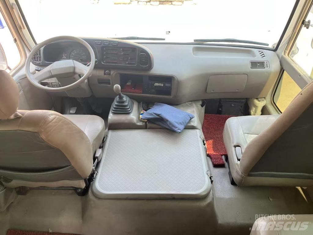Toyota Coaster 公路客运汽车