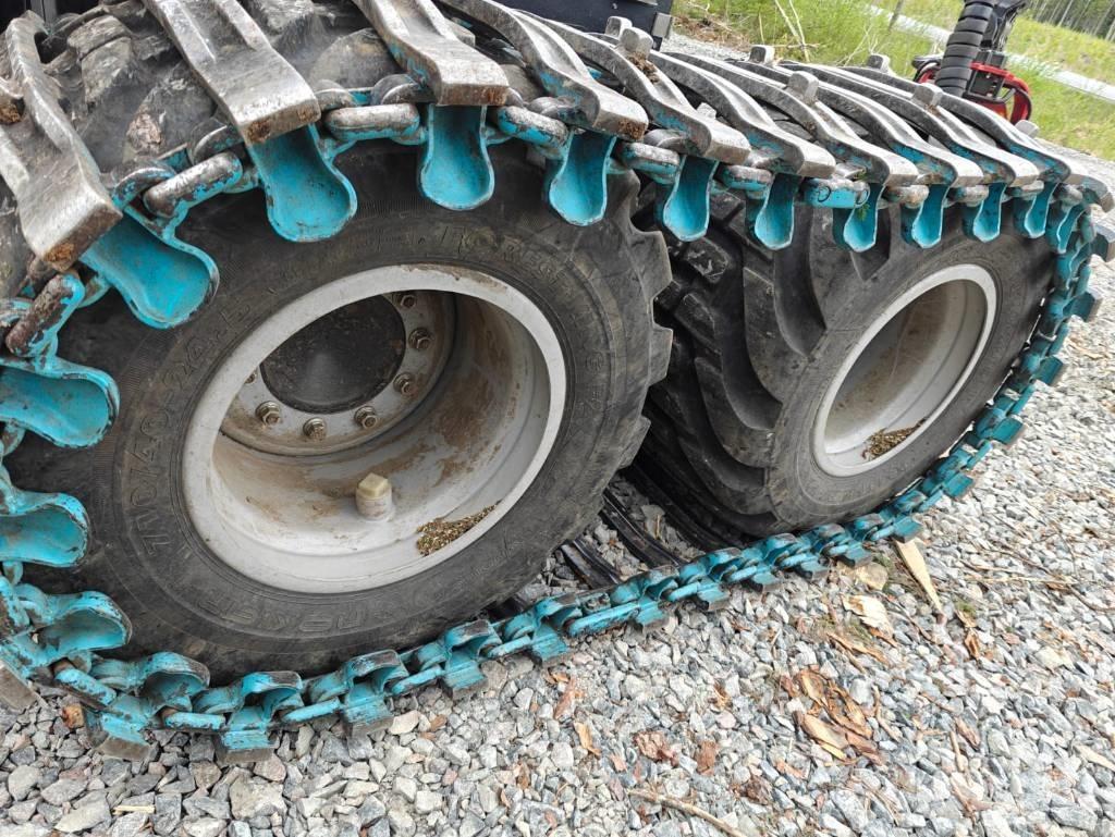 Komatsu 901 XC 收割机