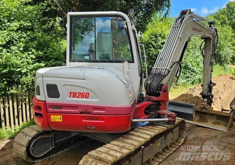 Takeuchi TB 260 小型挖掘机