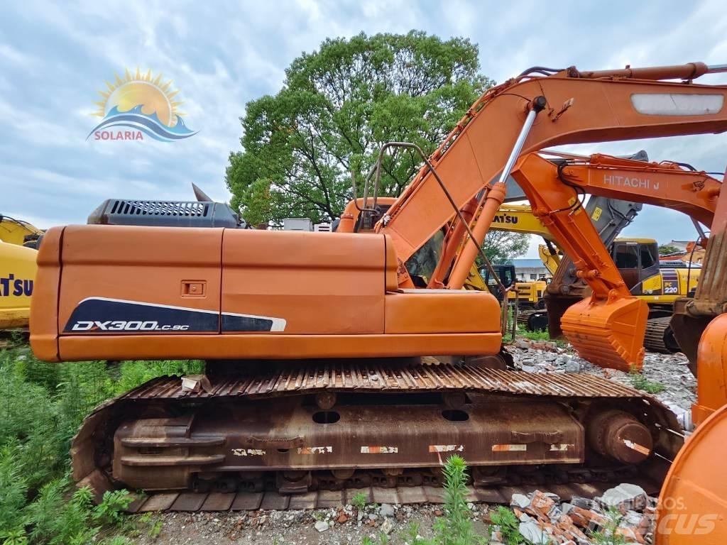 Doosan DX 300 LC 履带挖掘机