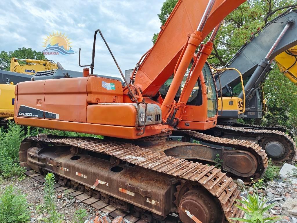 Doosan DX 300 LC 履带挖掘机