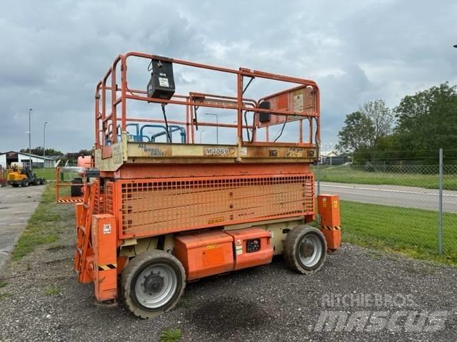 JLG M4069 剪叉式升降机