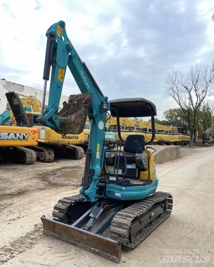 Kubota 25 小型挖掘机