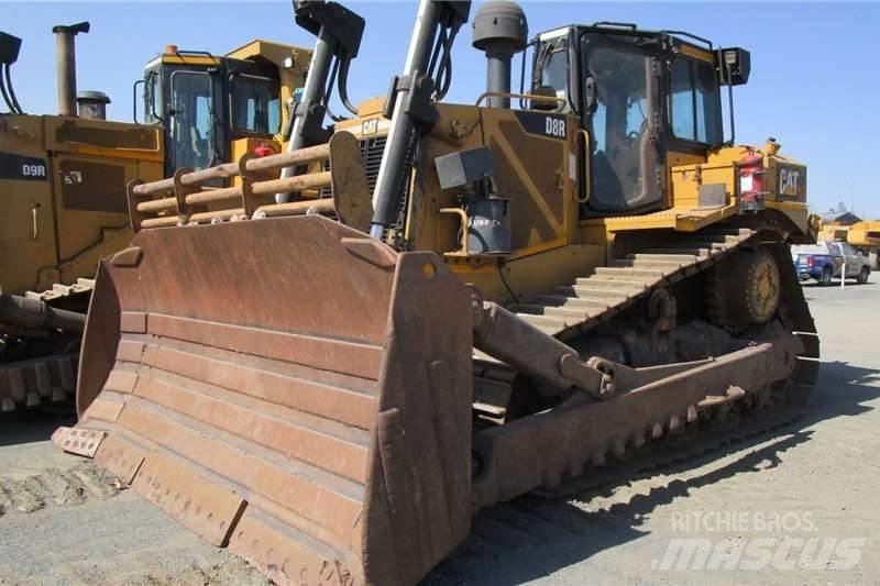 CAT D8R 履带式推土机