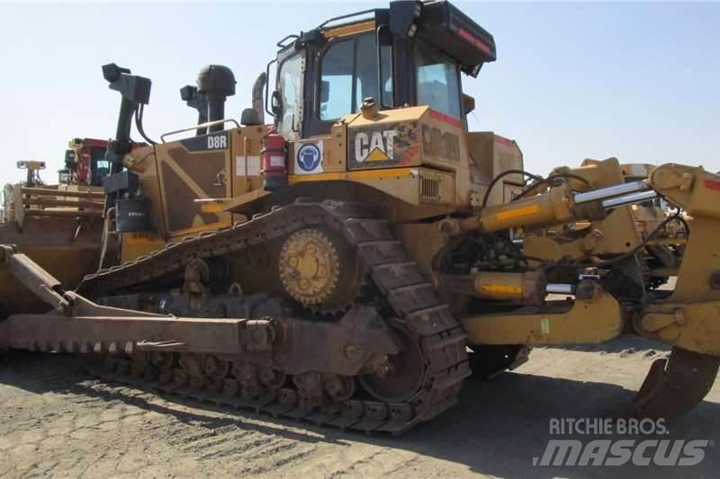 CAT D8R 履带式推土机