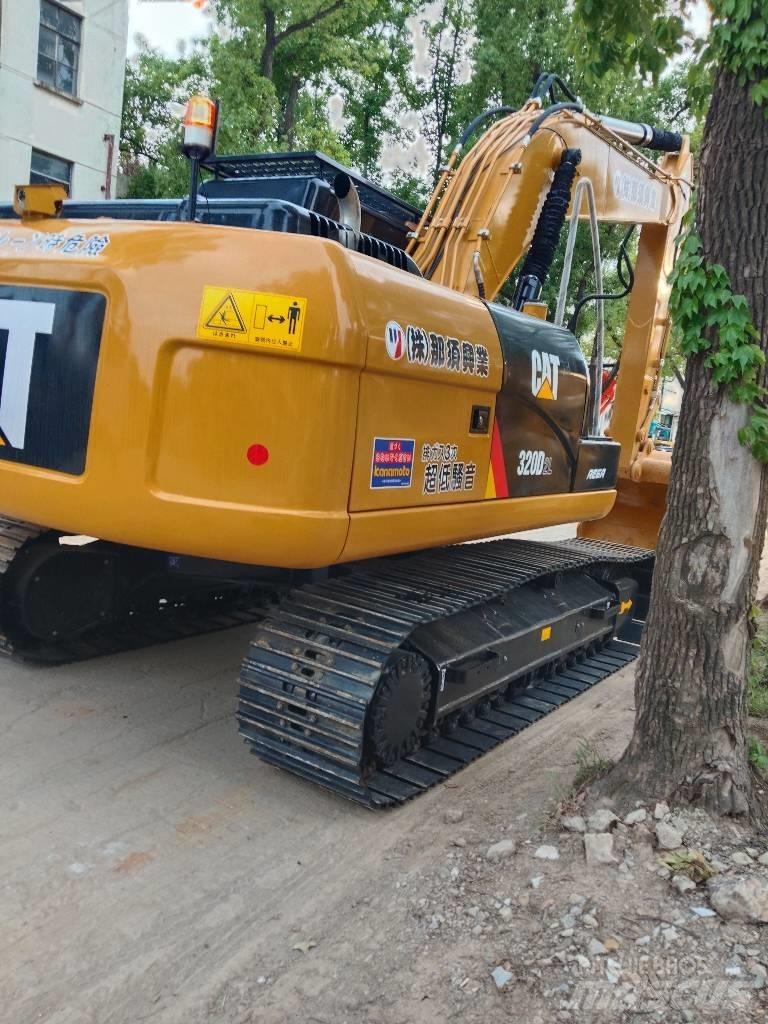 CAT 320 D L 履带挖掘机
