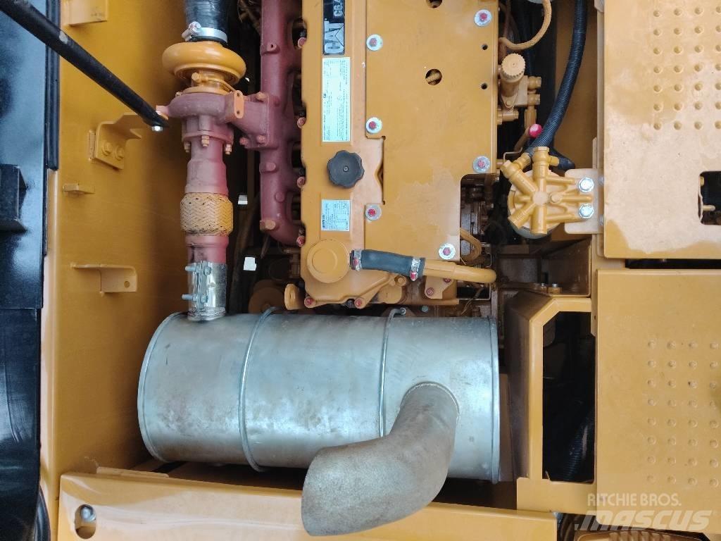 CAT 320 D L 履带挖掘机