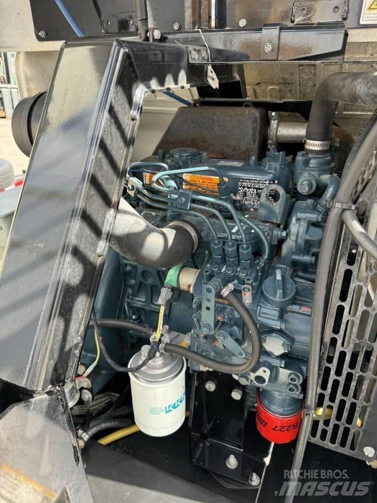 Allmand NL5000 拖车式灯塔
