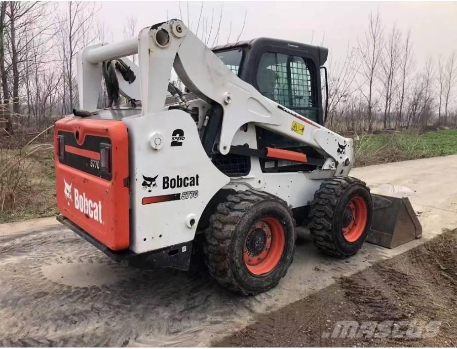 Bobcat S 770 滑移装载机