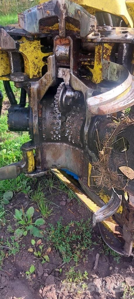 John Deere 1070 E 收割机