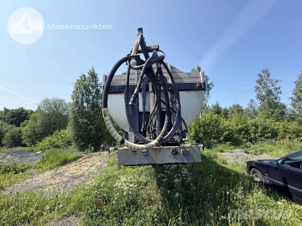 Parator STI 17-24 自卸半挂车