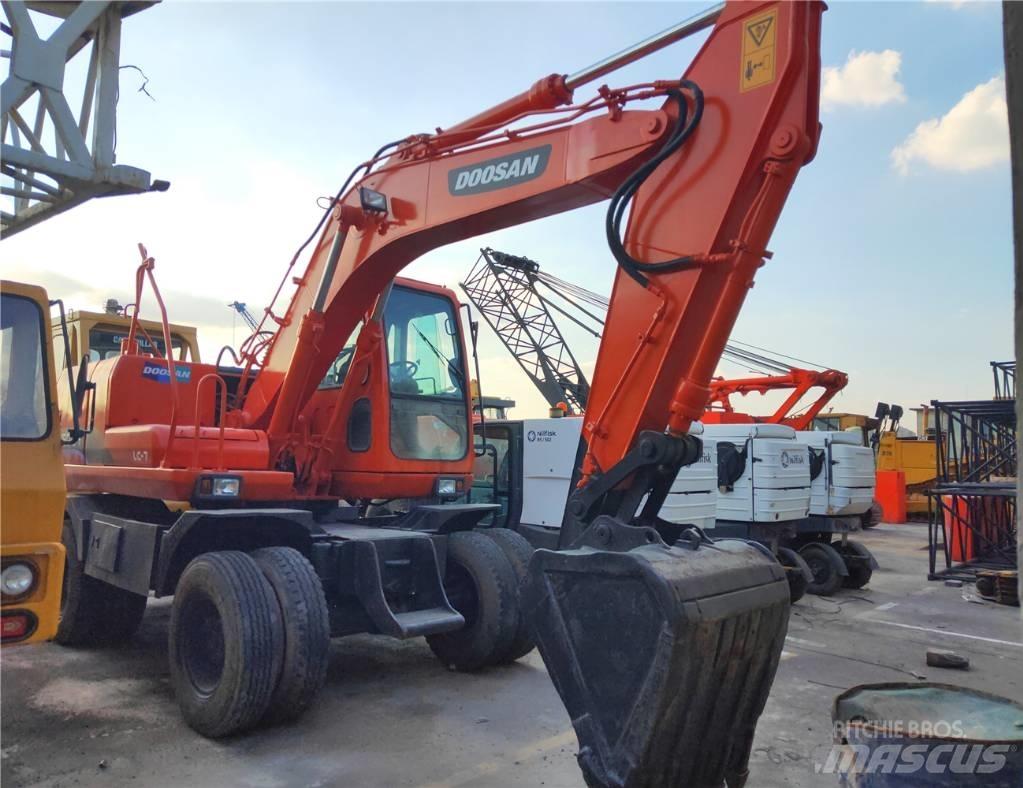 Doosan DH 150 W-7 轮式挖掘机