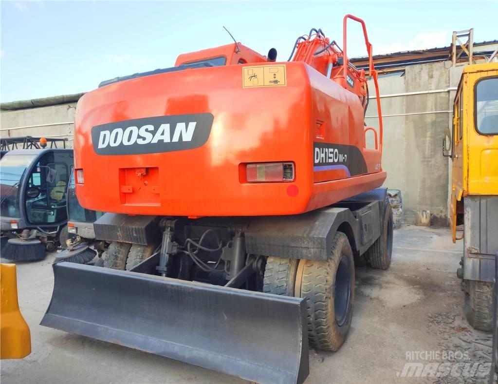 Doosan DH 150 W-7 轮式挖掘机